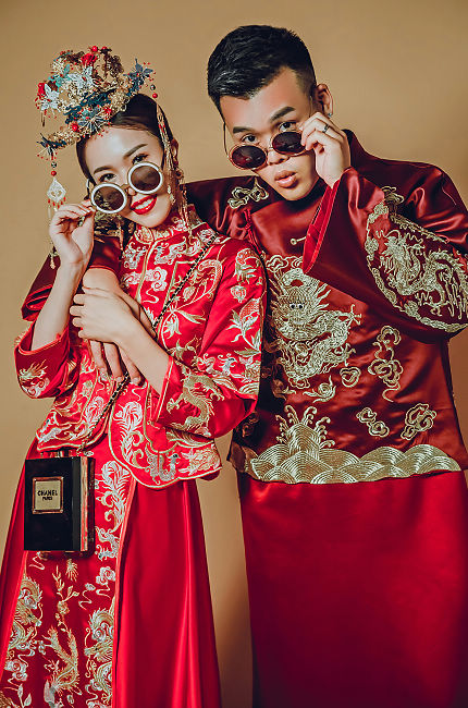 #孕婦照  #全家福照 #寶寶寫真  #親子寫真 #兒童寫真，全家福照是一家人的快樂見證，而親子寫真則是父母與孩子深深的愛的表現。讓我們的專業攝影服務，將這些幸福瞬間定格為永恆。