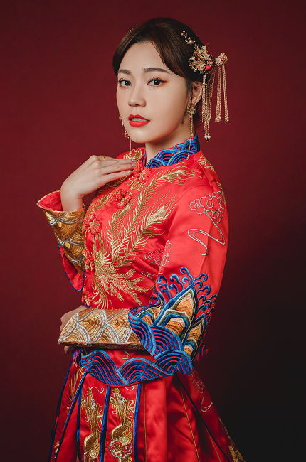我們提供專業的孕婦照、全家福照、寶寶寫真、親子寫真和兒童寫真，捕捉您和家人每一個溫馨瞬間，讓這些珍貴的回憶成為您永遠的珍藏。